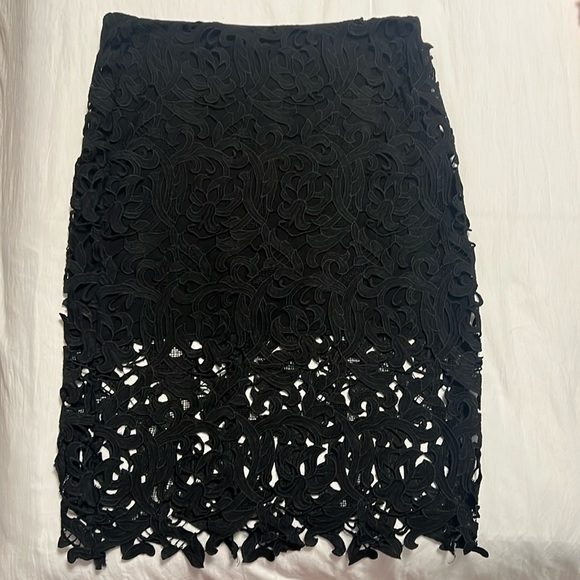 Black lace skirt - Picture 1 of 2